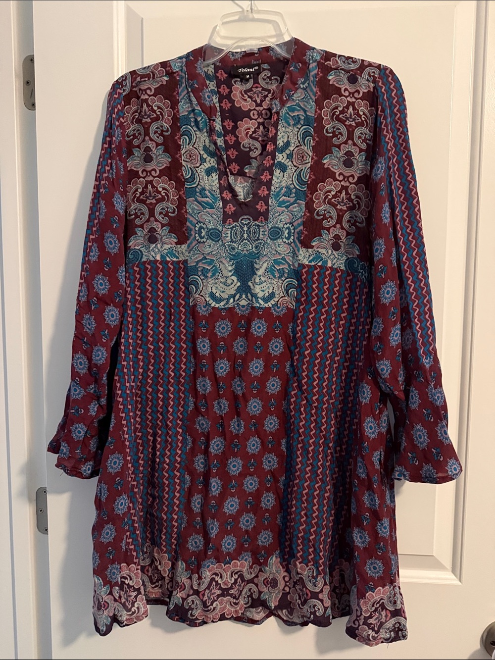 Tolani wBurgundy and Teal Patterned Mini Dress-size -M